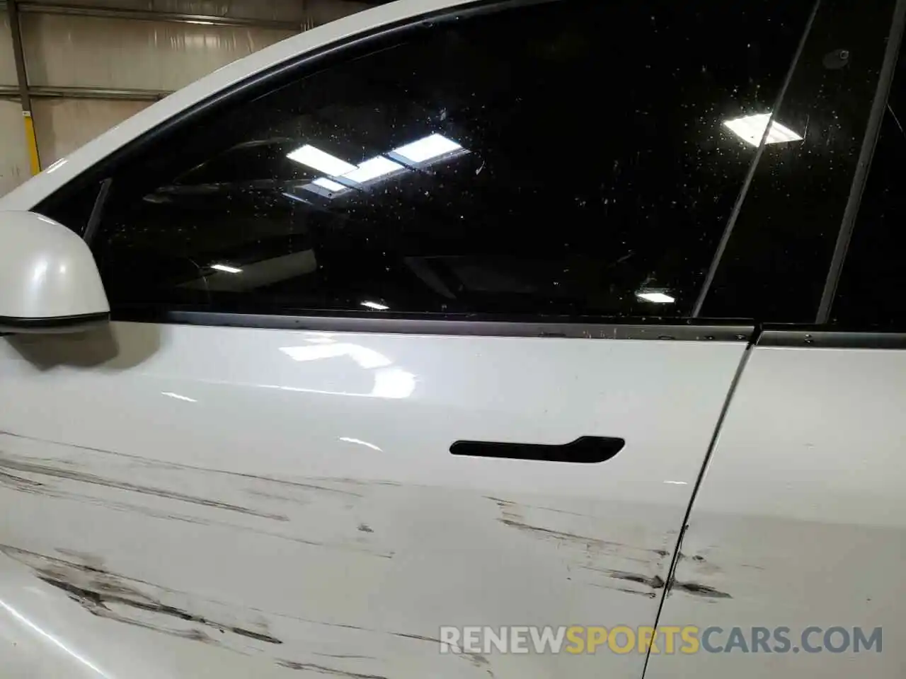 7 Photograph of a damaged car 5YJYGDEE0LF043401 TESLA MODEL Y 2020