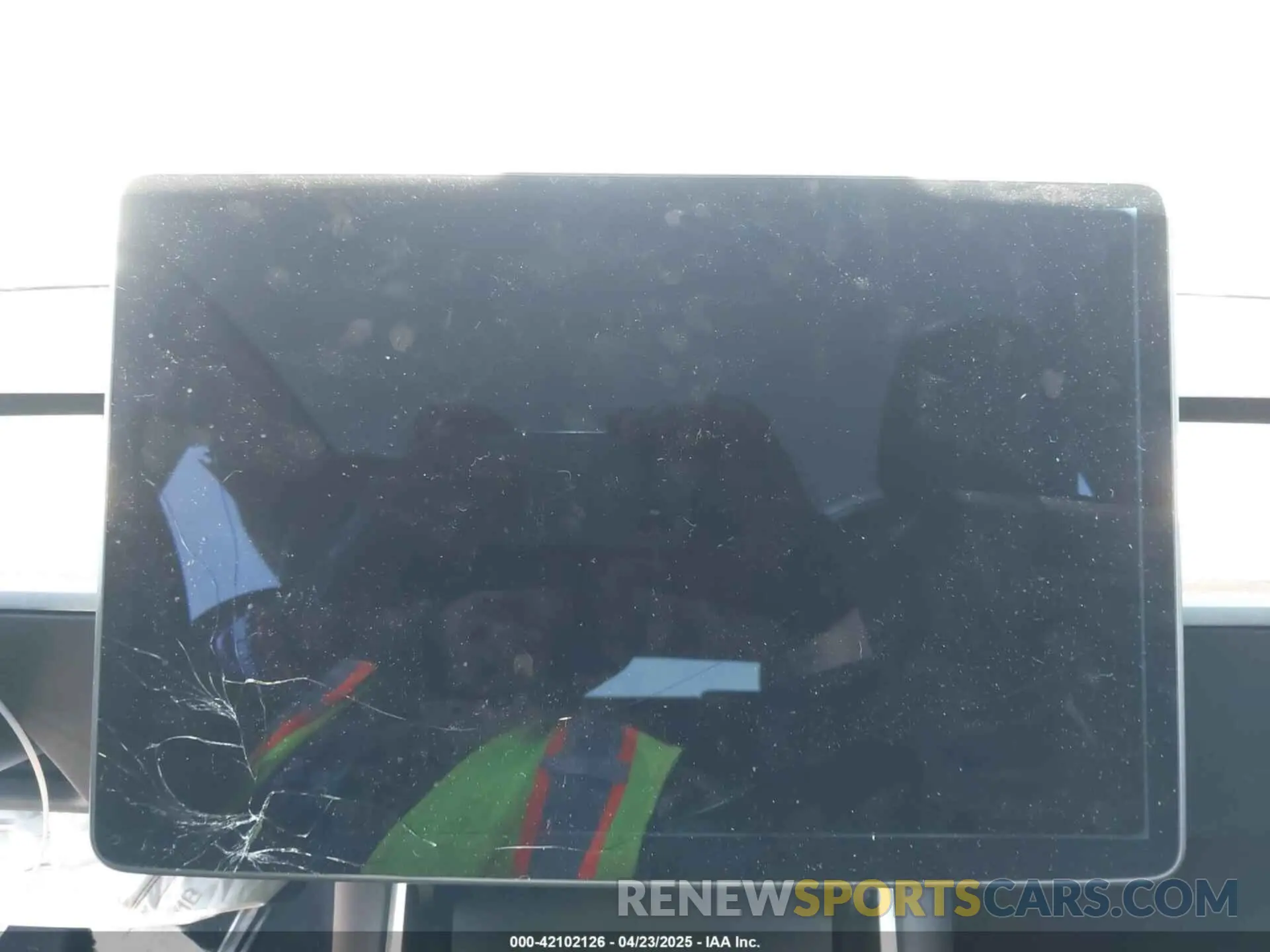 7 Photograph of a damaged car 5YJYGDEE0LF047030 TESLA MODEL Y 2020
