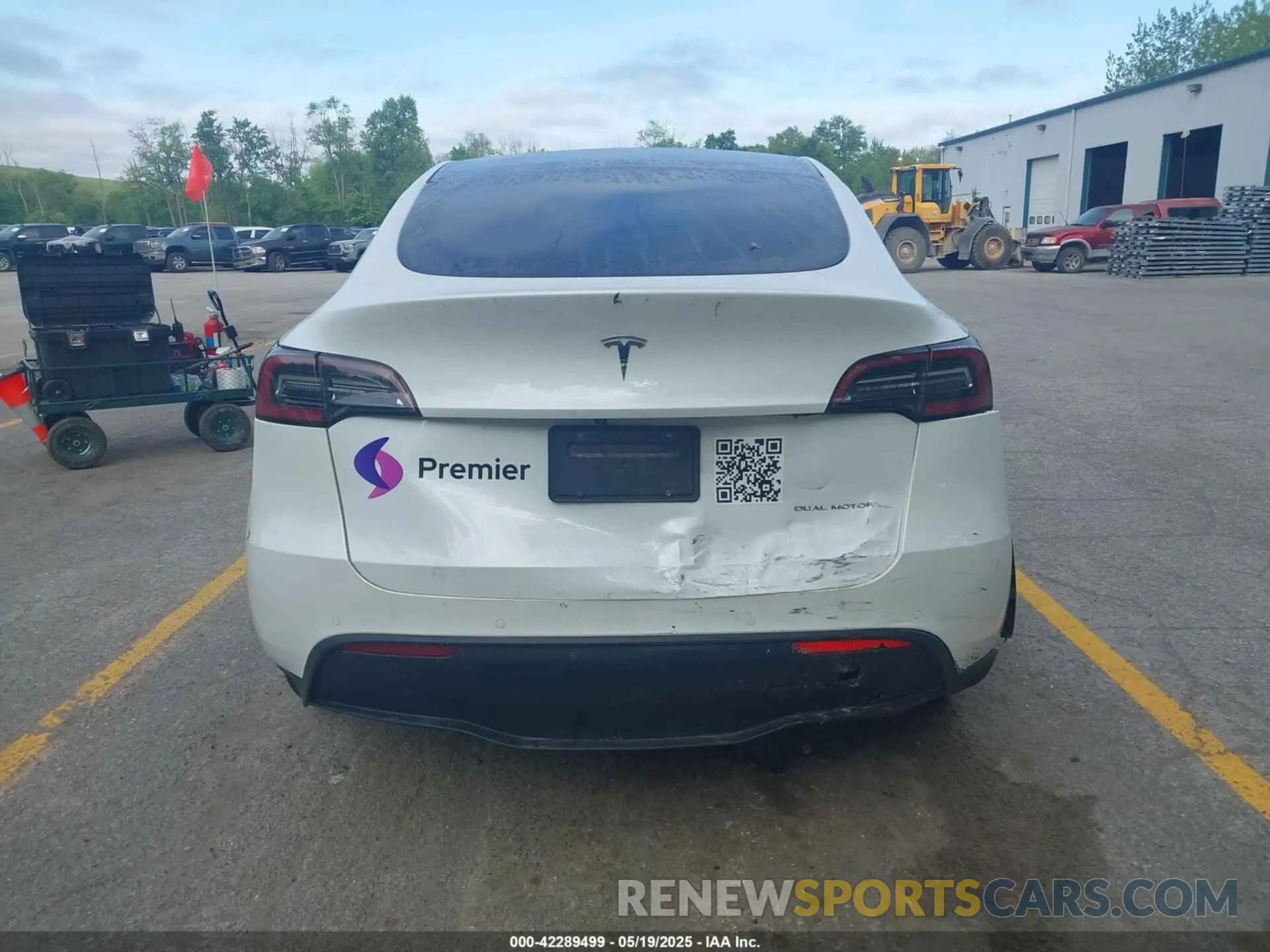 16 Photograph of a damaged car 5YJYGDEE1LF012853 TESLA MODEL Y 2020