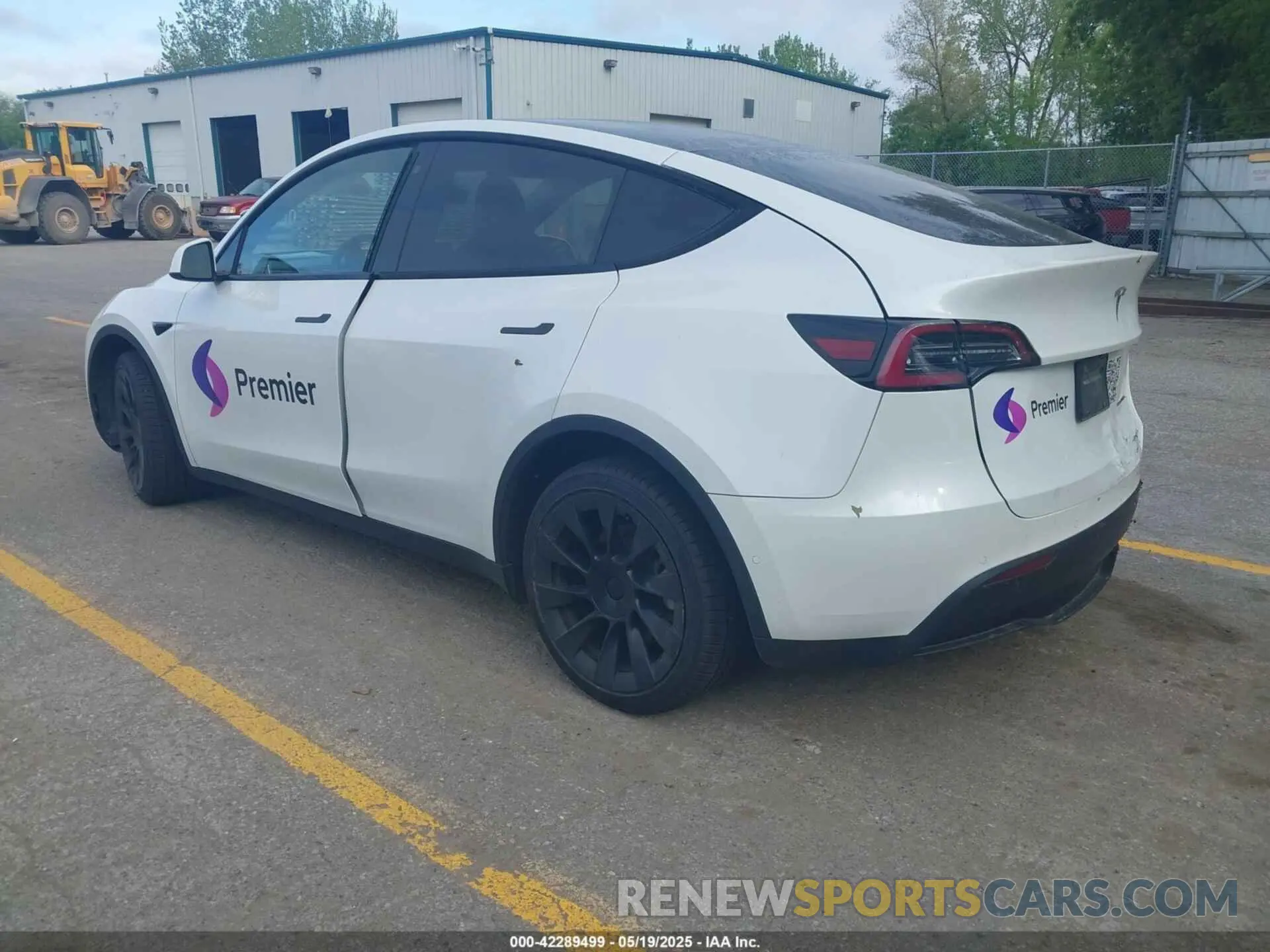 3 Photograph of a damaged car 5YJYGDEE1LF012853 TESLA MODEL Y 2020