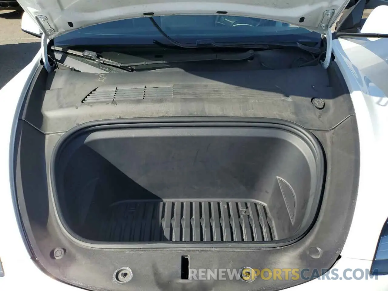 11 Photograph of a damaged car 5YJYGDEE1LF012996 TESLA MODEL Y 2020