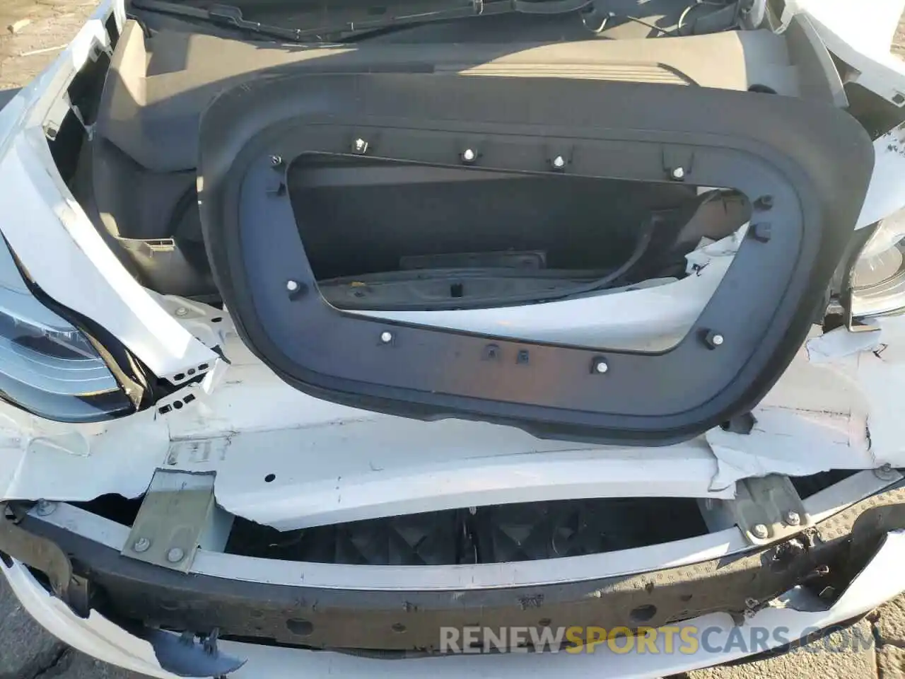 11 Photograph of a damaged car 5YJYGDEE1LF017728 TESLA MODEL Y 2020