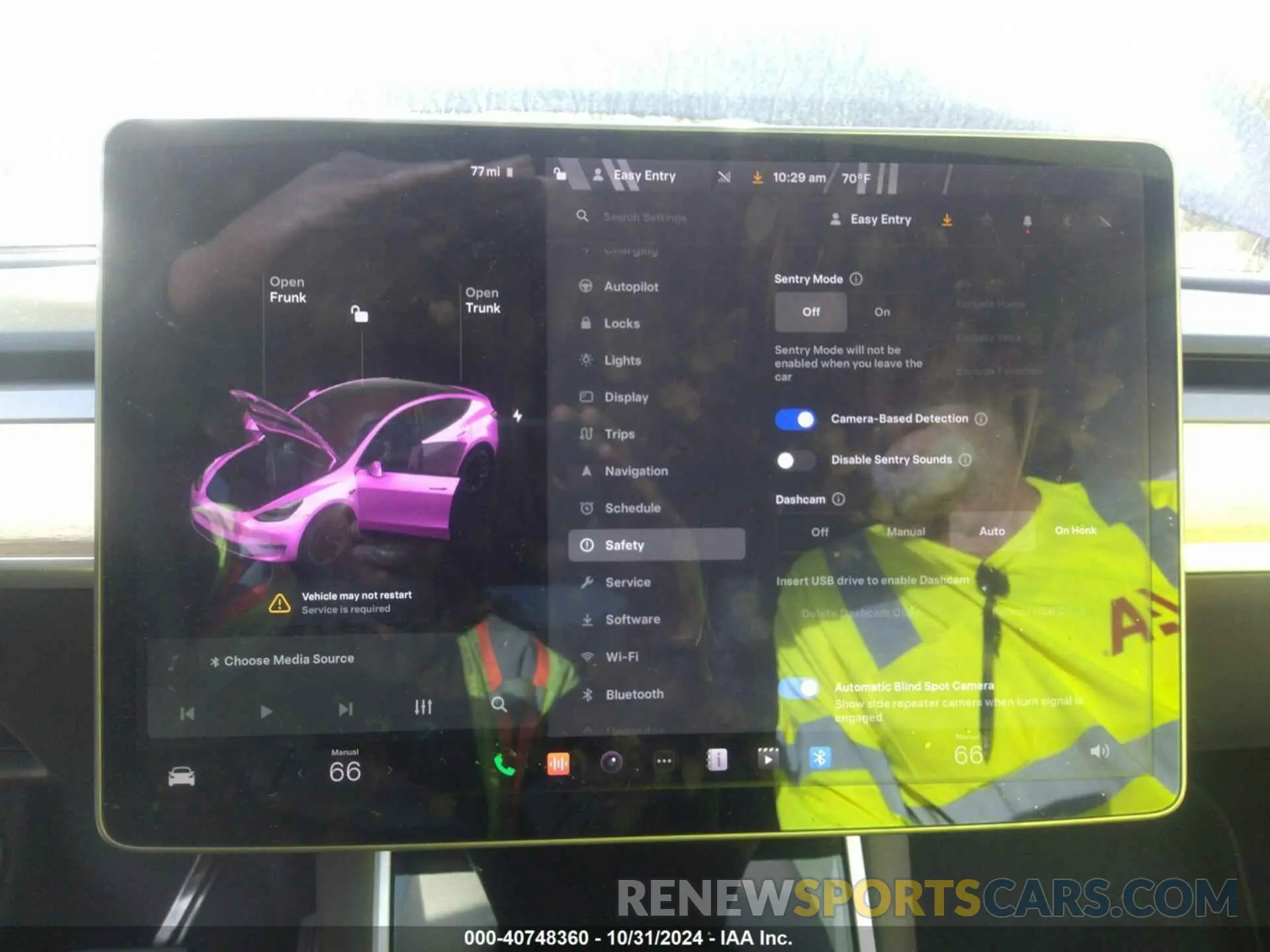17 Photograph of a damaged car 5YJYGDEE1LF025442 TESLA MODEL Y 2020