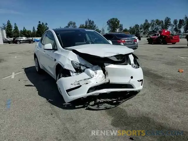 11 Photograph of a damaged car 5YJYGDEE1LF031953 TESLA MODEL Y 2020