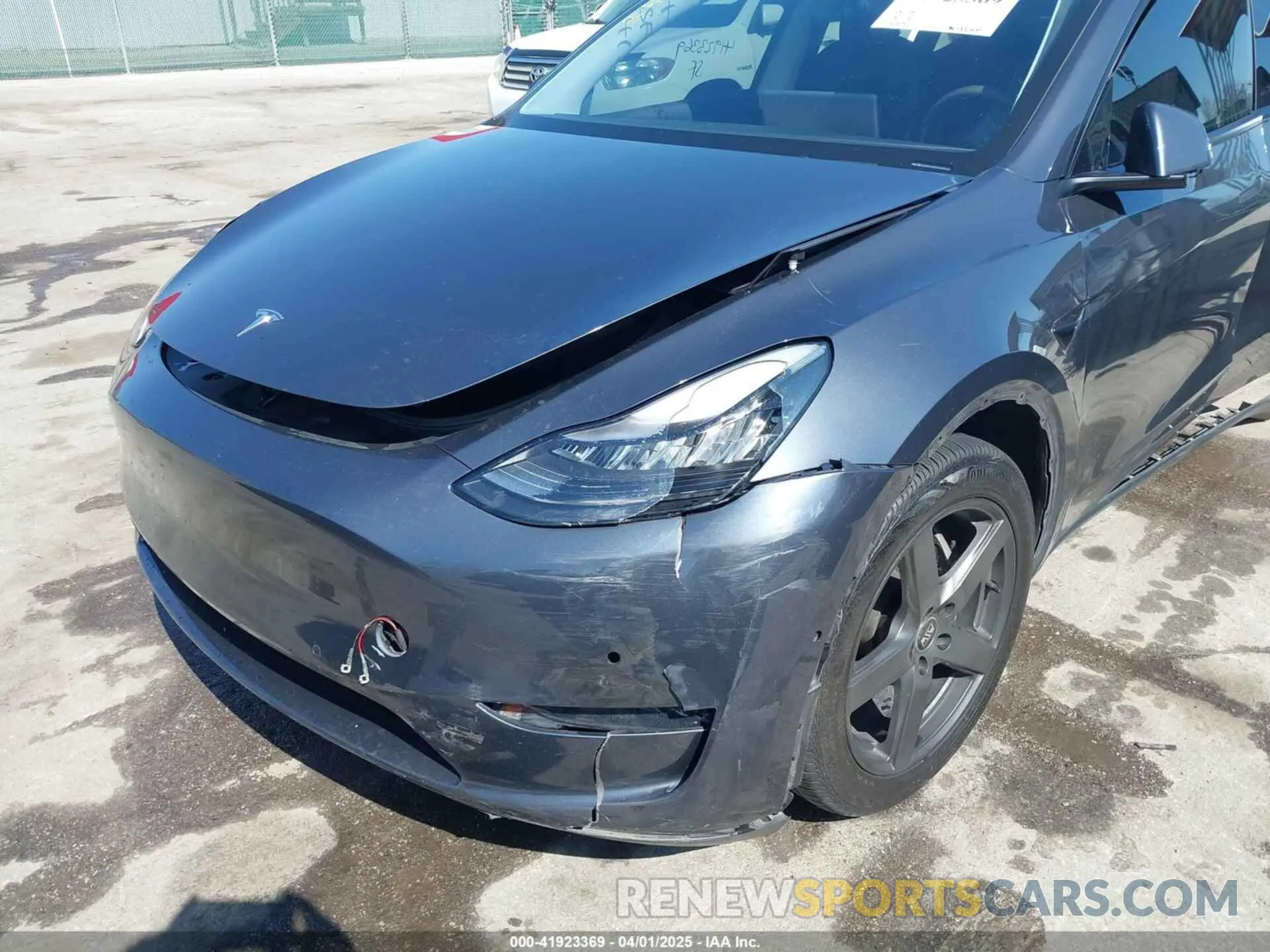 6 Photograph of a damaged car 5YJYGDEE1LF033346 TESLA MODEL Y 2020