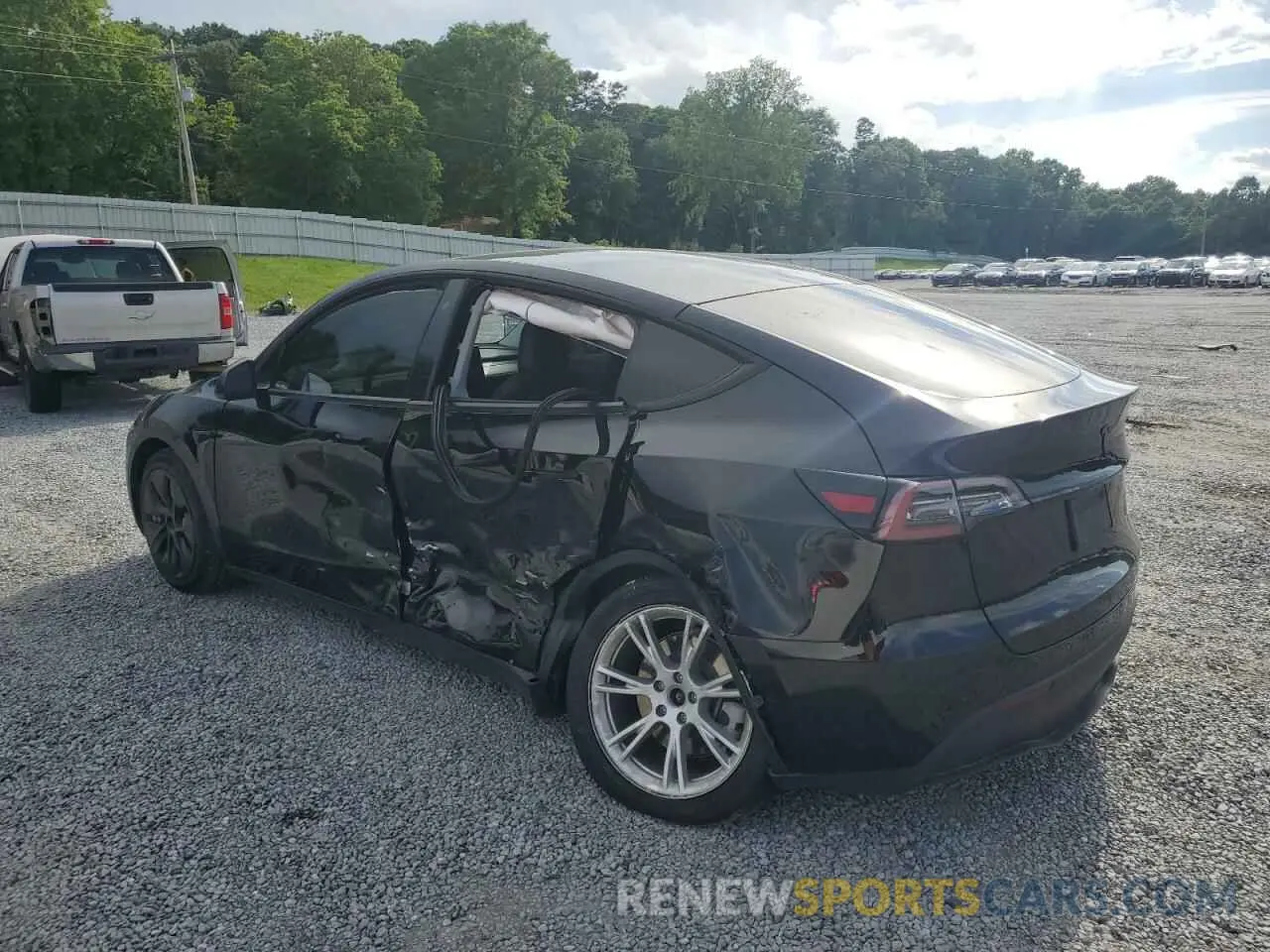 3 Photograph of a damaged car 5YJYGDEE1LF035193 TESLA MODEL Y 2020