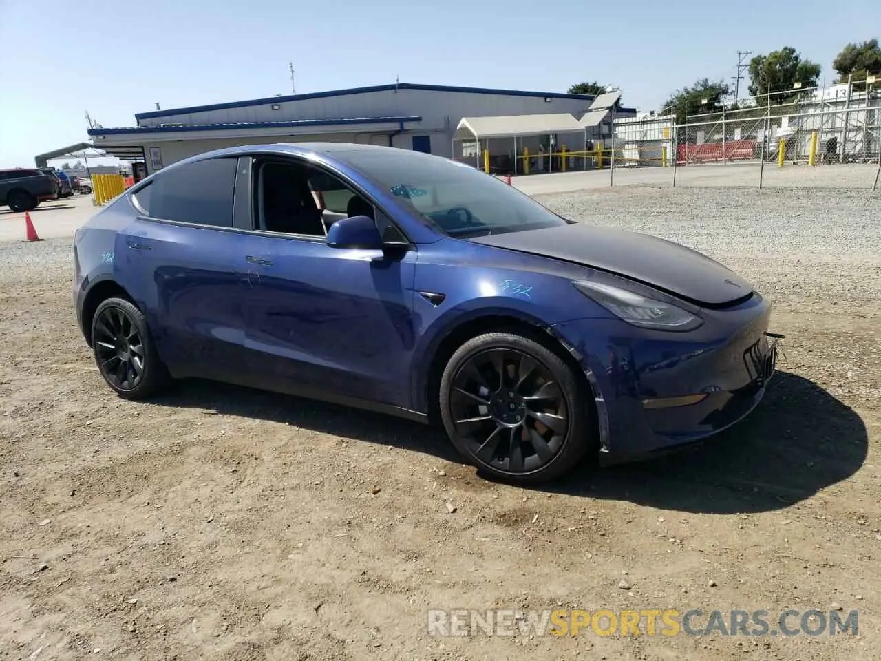 4 Photograph of a damaged car 5YJYGDEE1LF038224 TESLA MODEL Y 2020