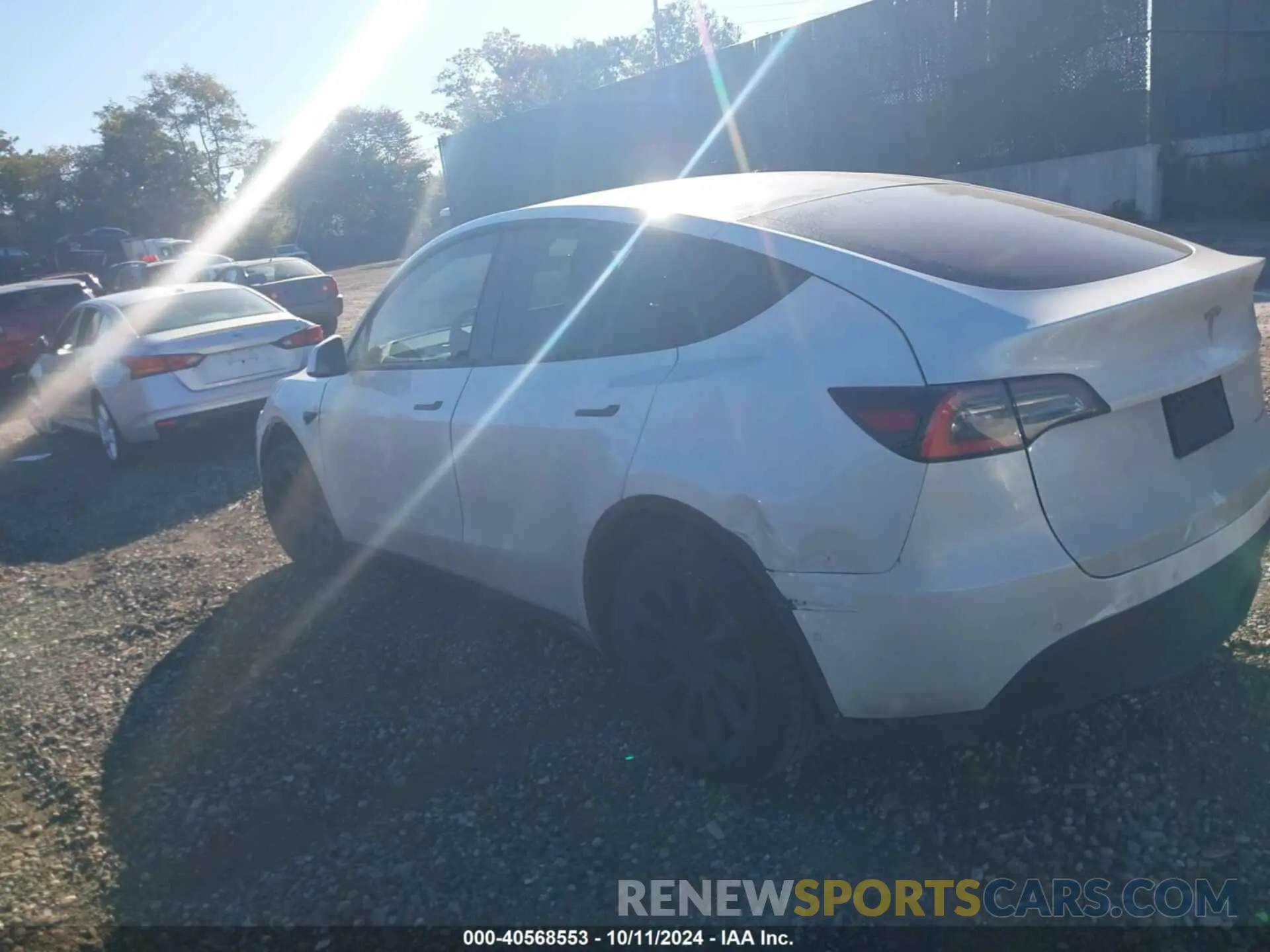 3 Photograph of a damaged car 5YJYGDEE1LF040491 TESLA MODEL Y 2020