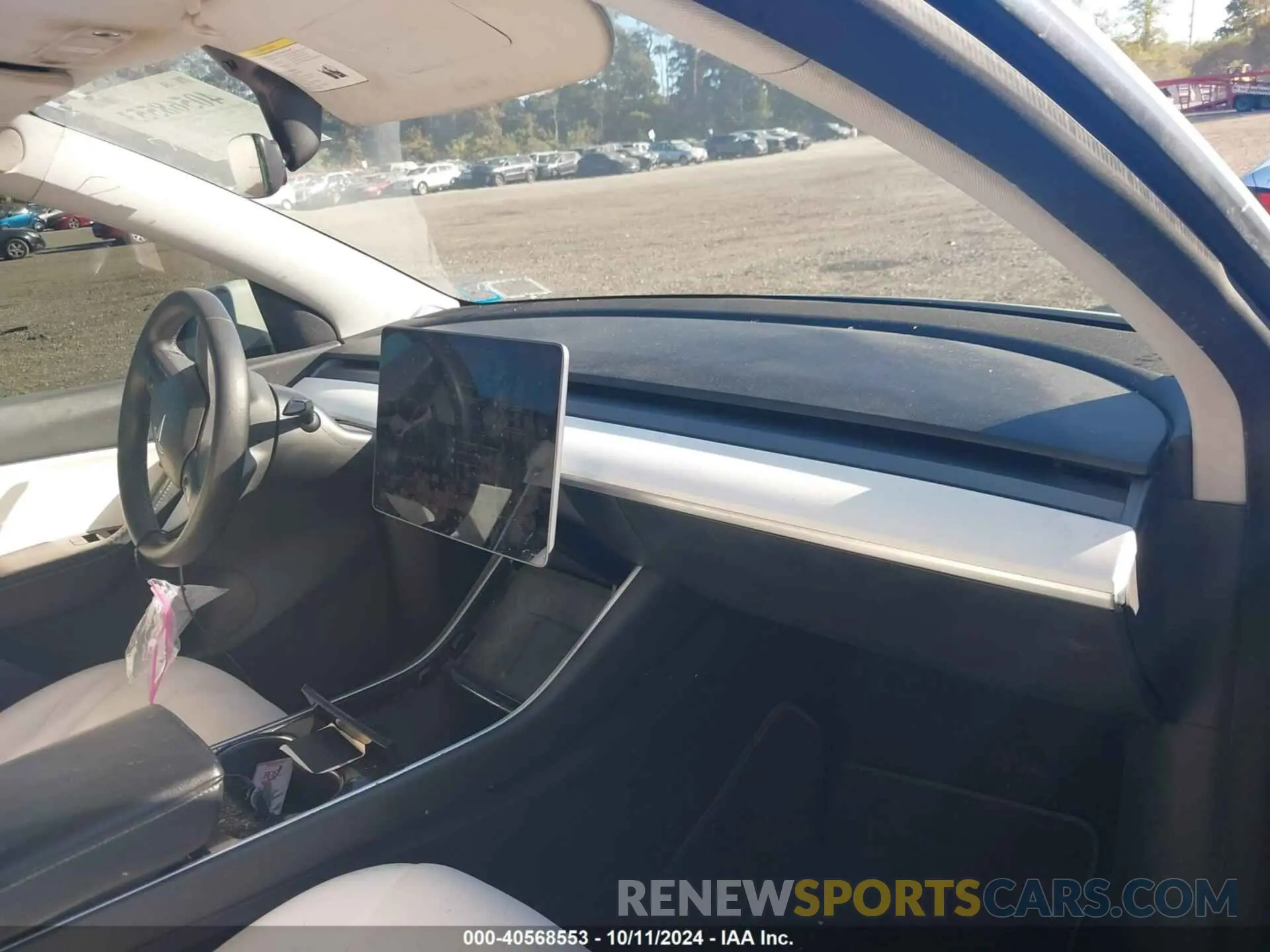 5 Photograph of a damaged car 5YJYGDEE1LF040491 TESLA MODEL Y 2020