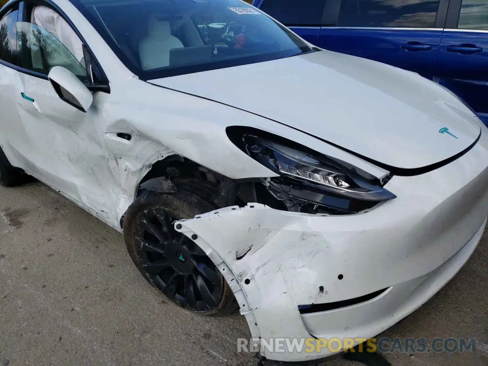 9 Photograph of a damaged car 5YJYGDEE1LF042709 TESLA MODEL Y 2020