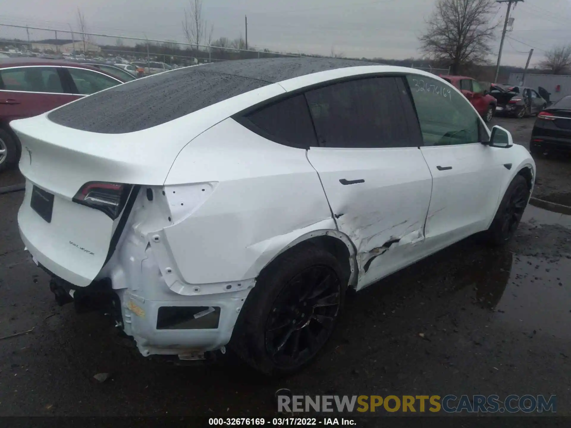 4 Photograph of a damaged car 5YJYGDEE1LF045576 TESLA MODEL Y 2020