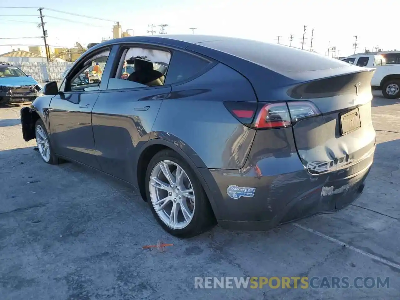 3 Photograph of a damaged car 5YJYGDEE1LF052253 TESLA MODEL Y 2020