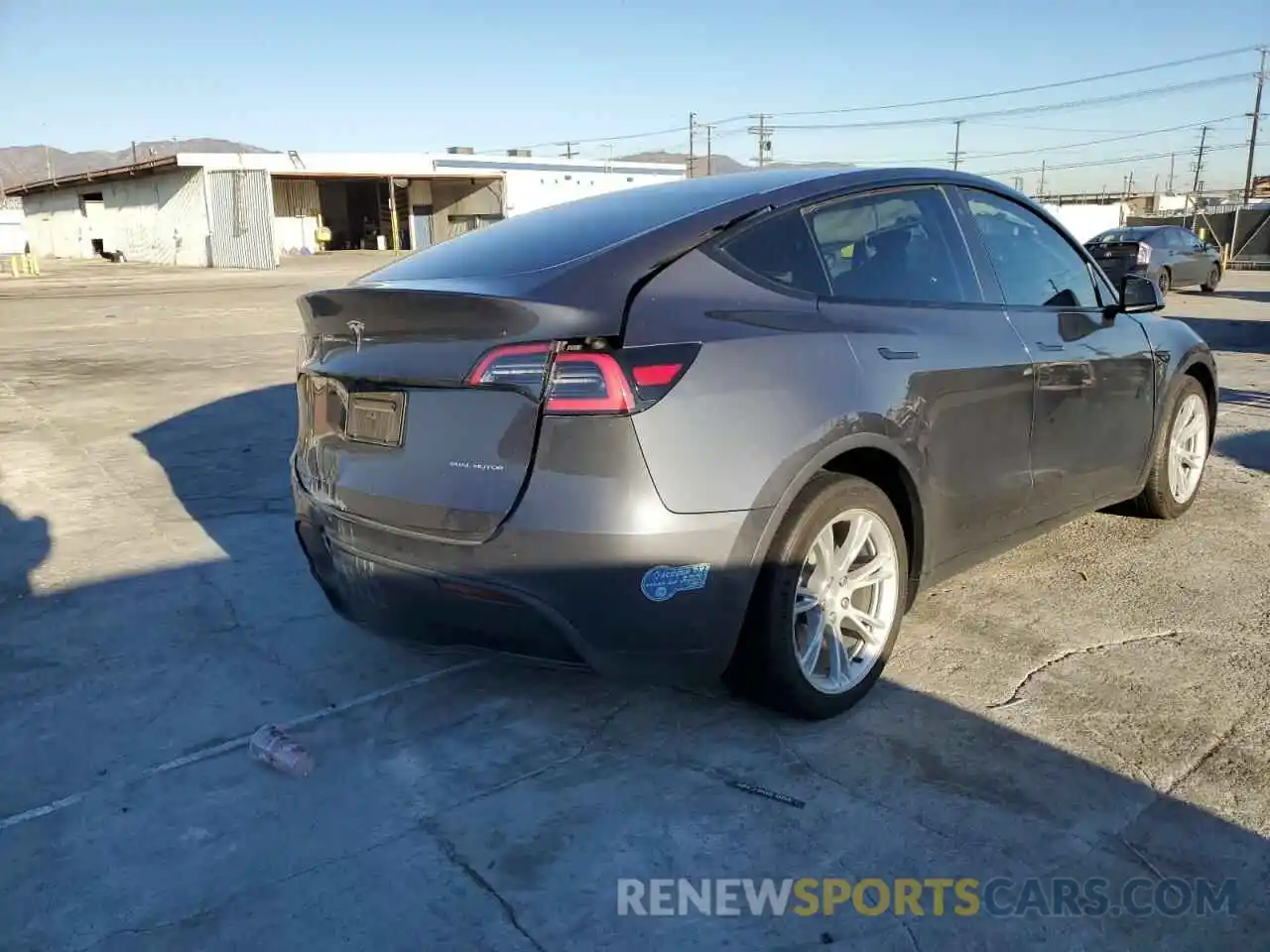 4 Photograph of a damaged car 5YJYGDEE1LF052253 TESLA MODEL Y 2020