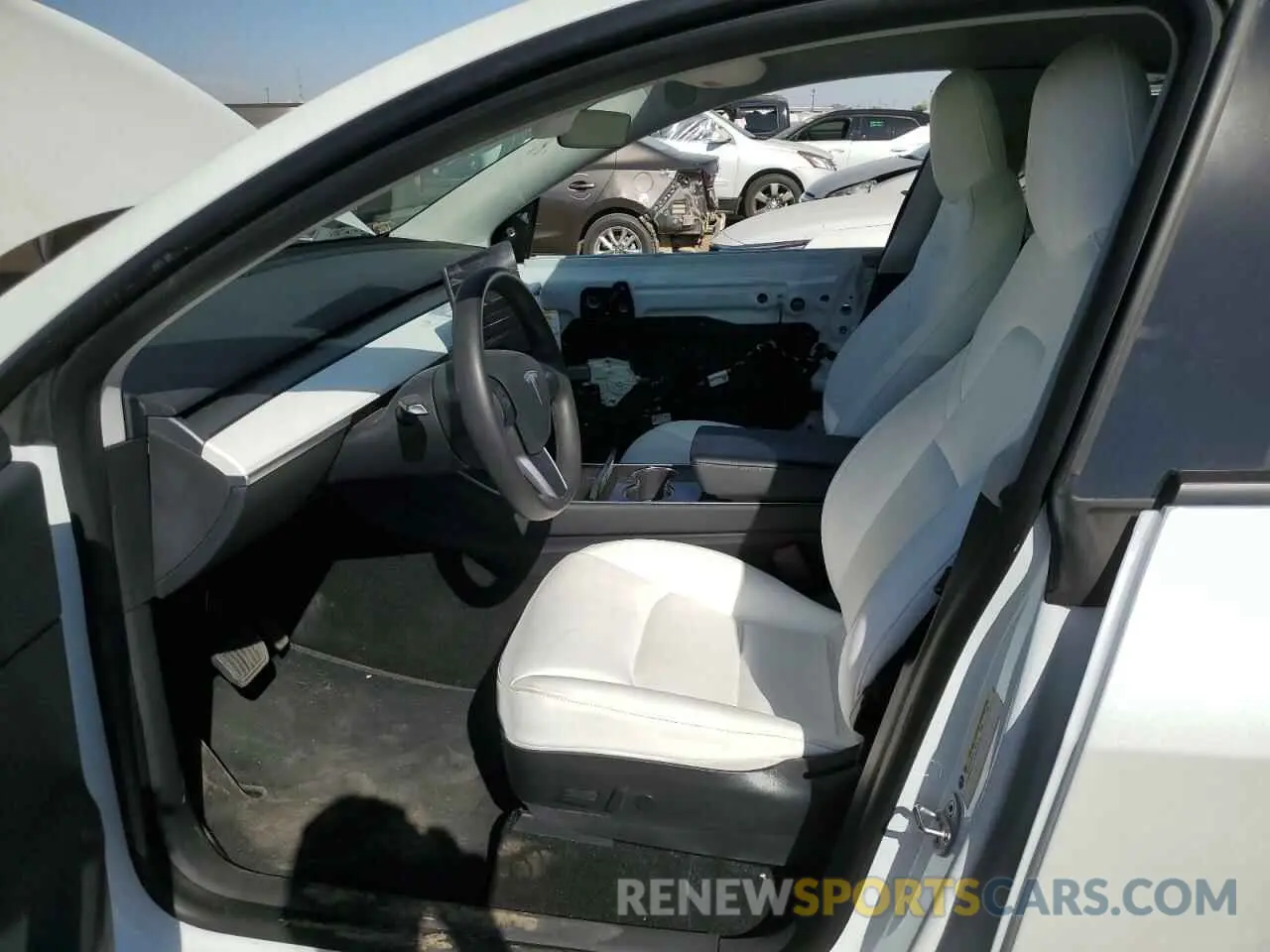 7 Photograph of a damaged car 5YJYGDEE1LF053483 TESLA MODEL Y 2020