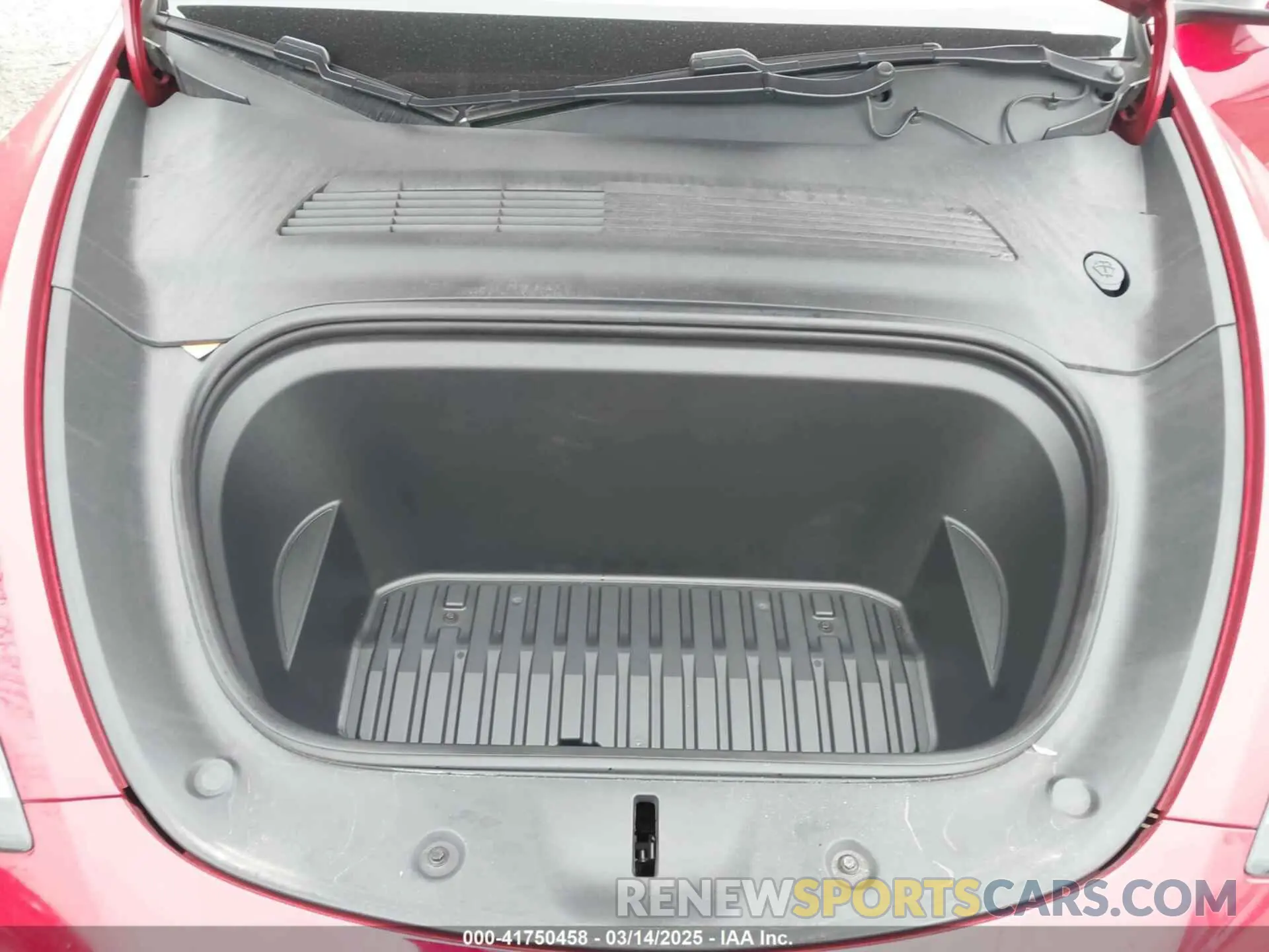 10 Photograph of a damaged car 5YJYGDEE1LF059798 TESLA MODEL Y 2020