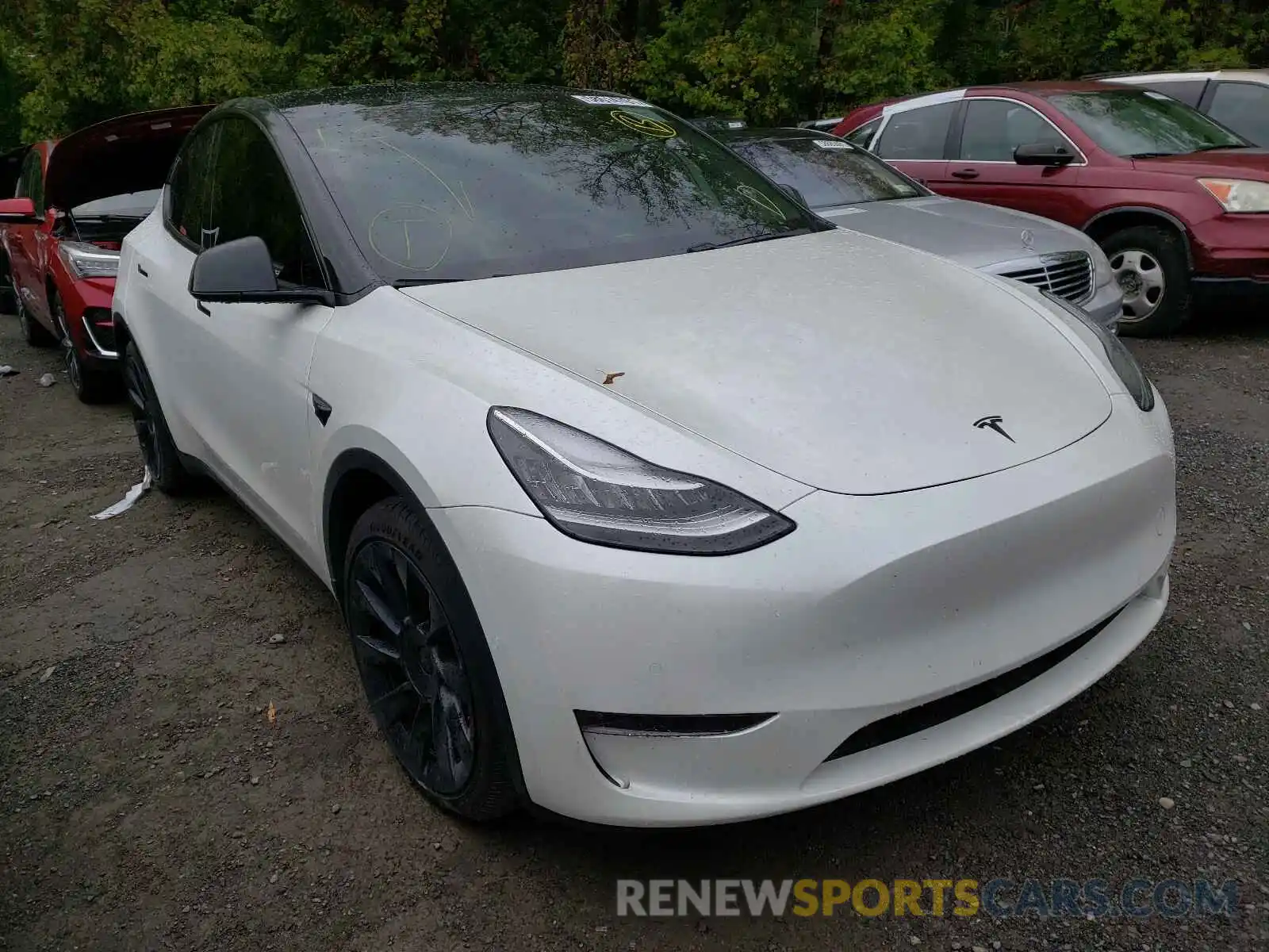 1 Photograph of a damaged car 5YJYGDEE2LF004325 TESLA MODEL Y 2020