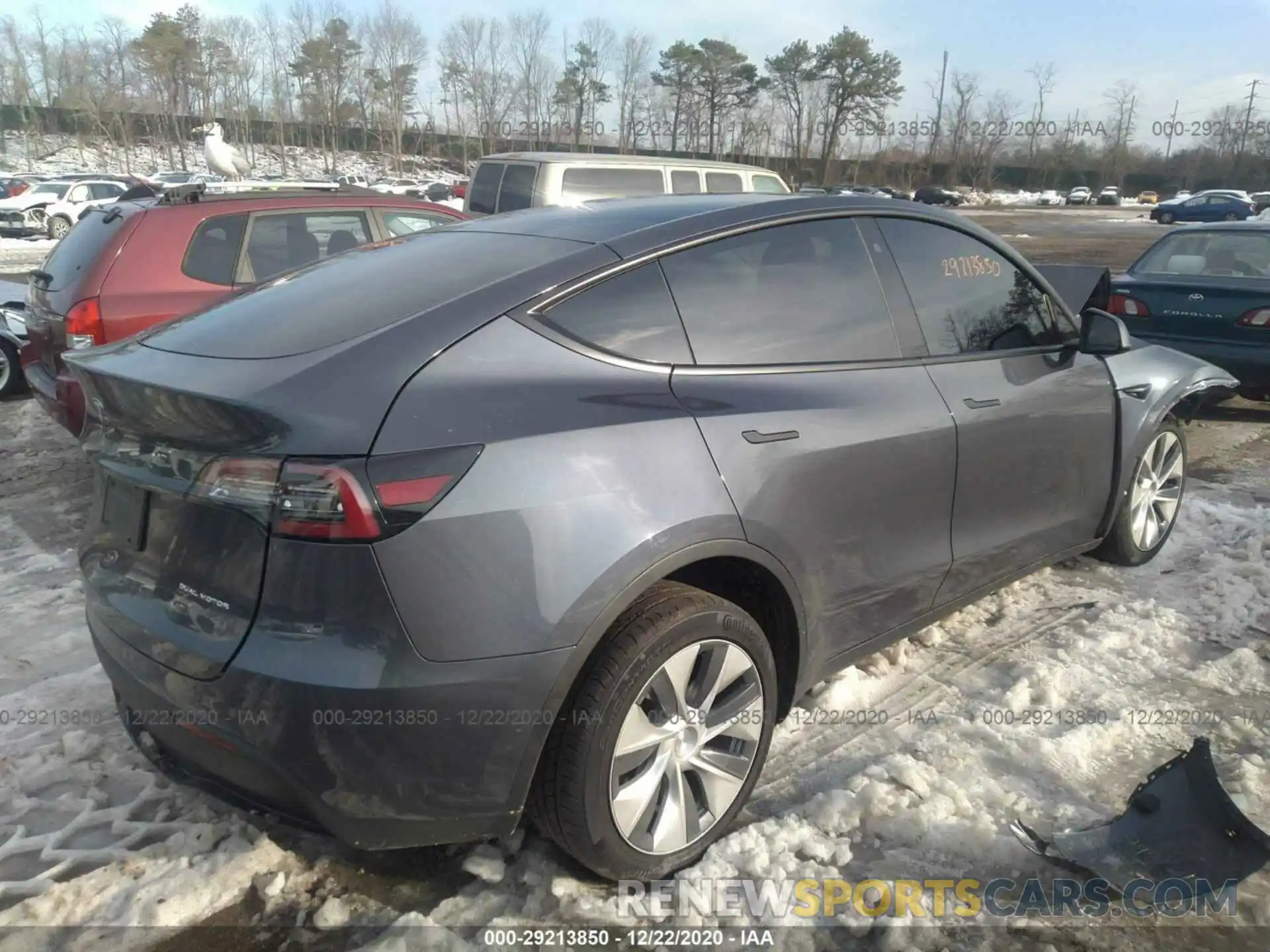 4 Photograph of a damaged car 5YJYGDEE2LF006835 TESLA MODEL Y 2020