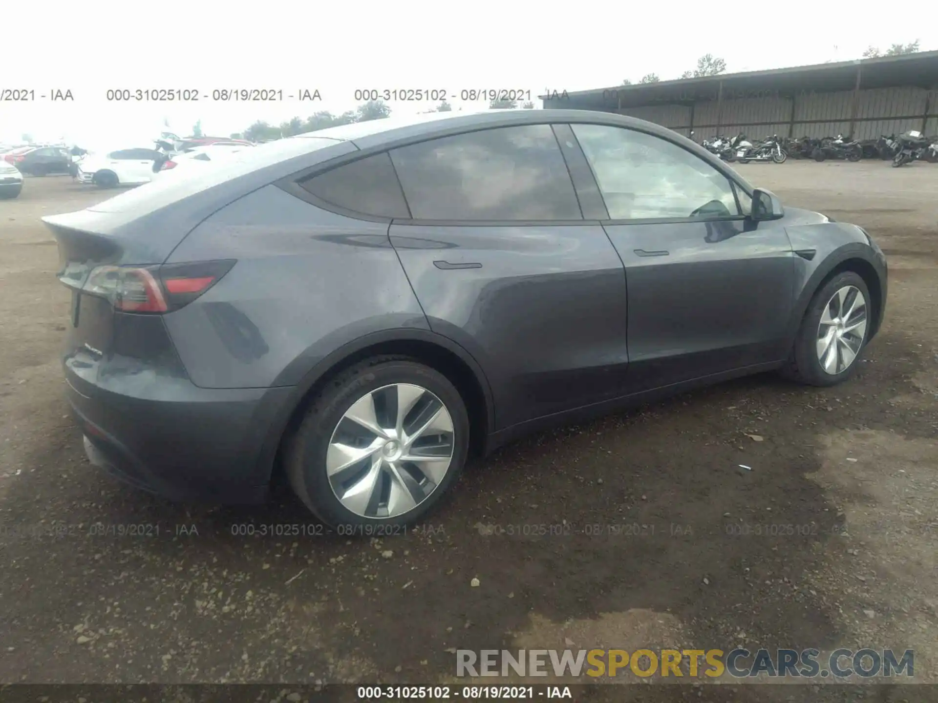 4 Photograph of a damaged car 5YJYGDEE2LF015082 TESLA MODEL Y 2020