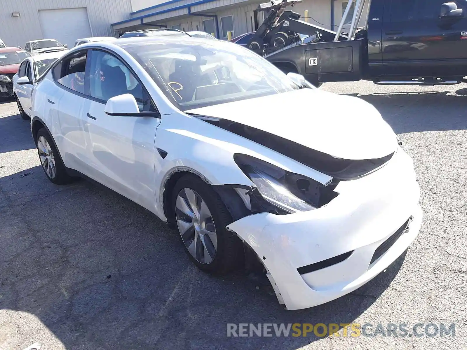 1 Photograph of a damaged car 5YJYGDEE2LF015213 TESLA MODEL Y 2020