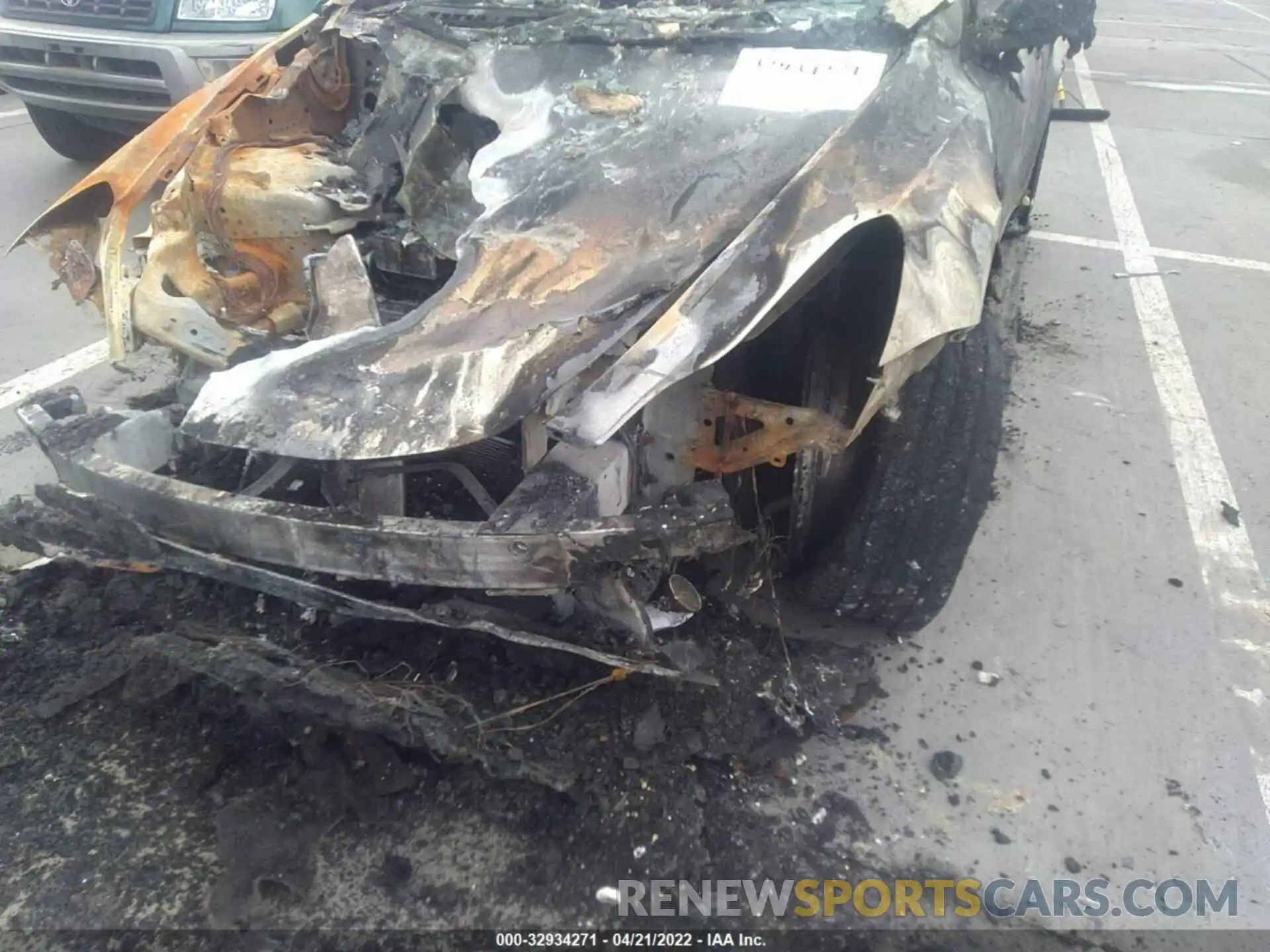 6 Photograph of a damaged car 5YJYGDEE2LF015423 TESLA MODEL Y 2020