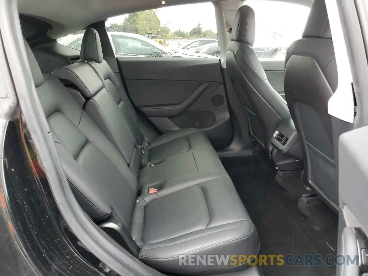11 Photograph of a damaged car 5YJYGDEE2LF018466 TESLA MODEL Y 2020