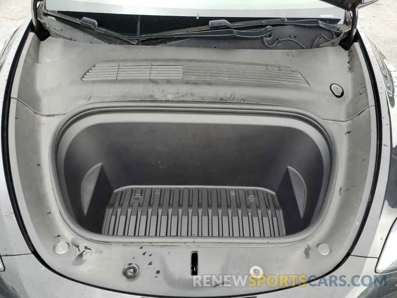 12 Photograph of a damaged car 5YJYGDEE2LF018466 TESLA MODEL Y 2020