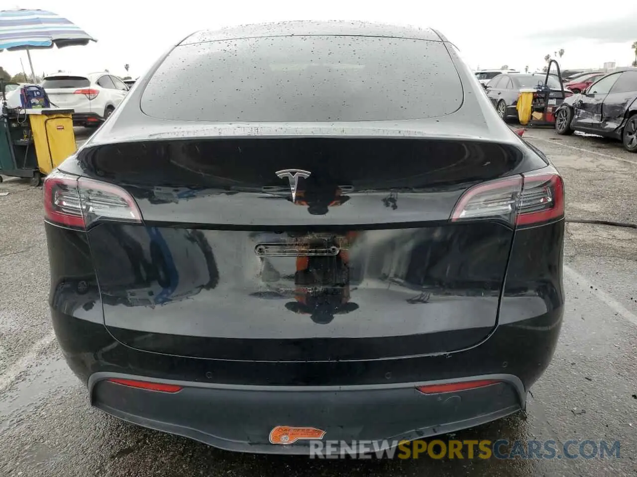6 Photograph of a damaged car 5YJYGDEE2LF018466 TESLA MODEL Y 2020