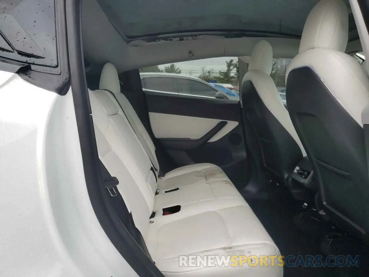 10 Photograph of a damaged car 5YJYGDEE2LF019133 TESLA MODEL Y 2020