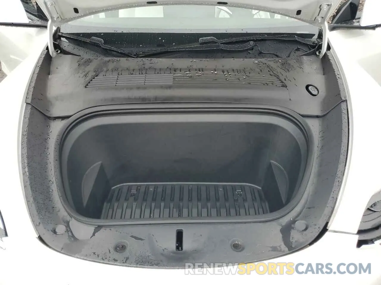 12 Photograph of a damaged car 5YJYGDEE2LF019133 TESLA MODEL Y 2020
