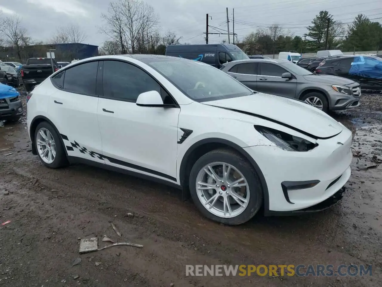4 Photograph of a damaged car 5YJYGDEE2LF019133 TESLA MODEL Y 2020