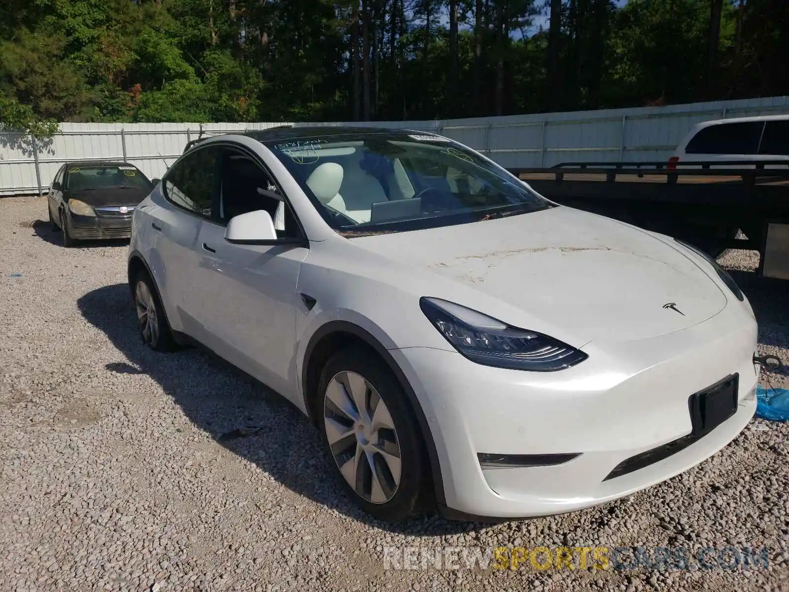 1 Photograph of a damaged car 5YJYGDEE2LF021190 TESLA MODEL Y 2020