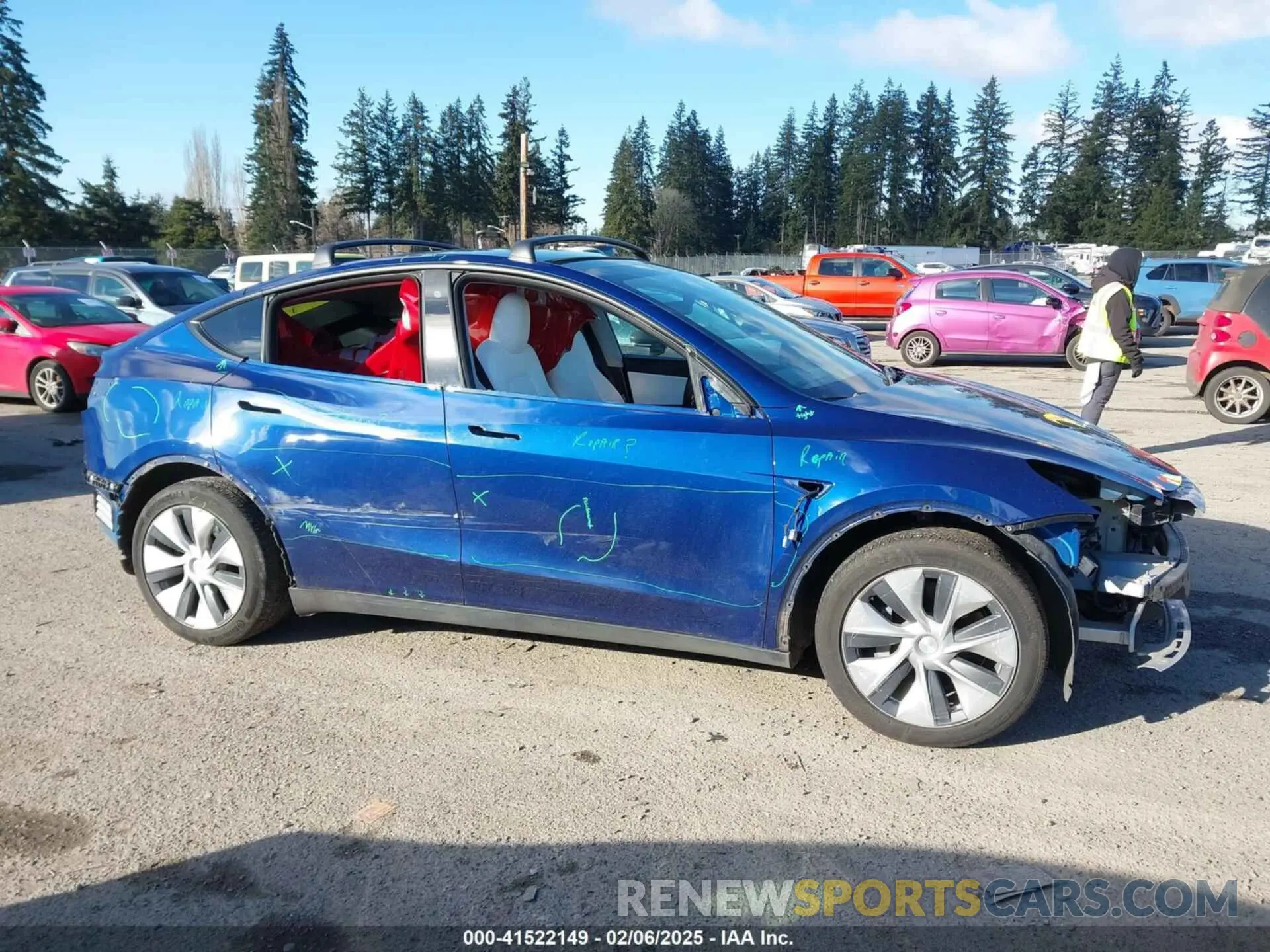 14 Photograph of a damaged car 5YJYGDEE2LF031136 TESLA MODEL Y 2020