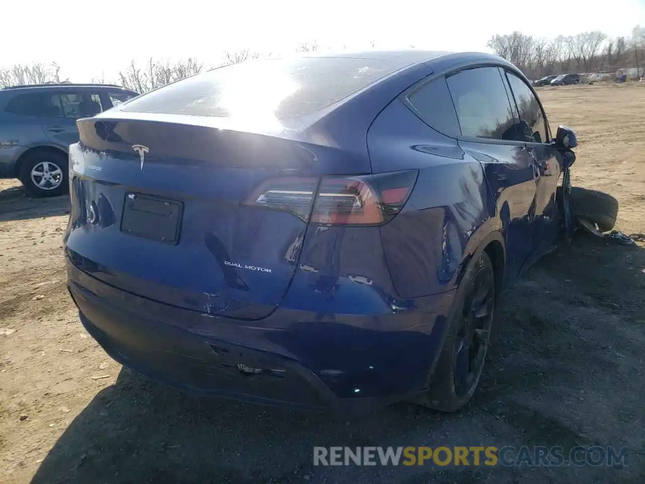 4 Photograph of a damaged car 5YJYGDEE2LF034232 TESLA MODEL Y 2020