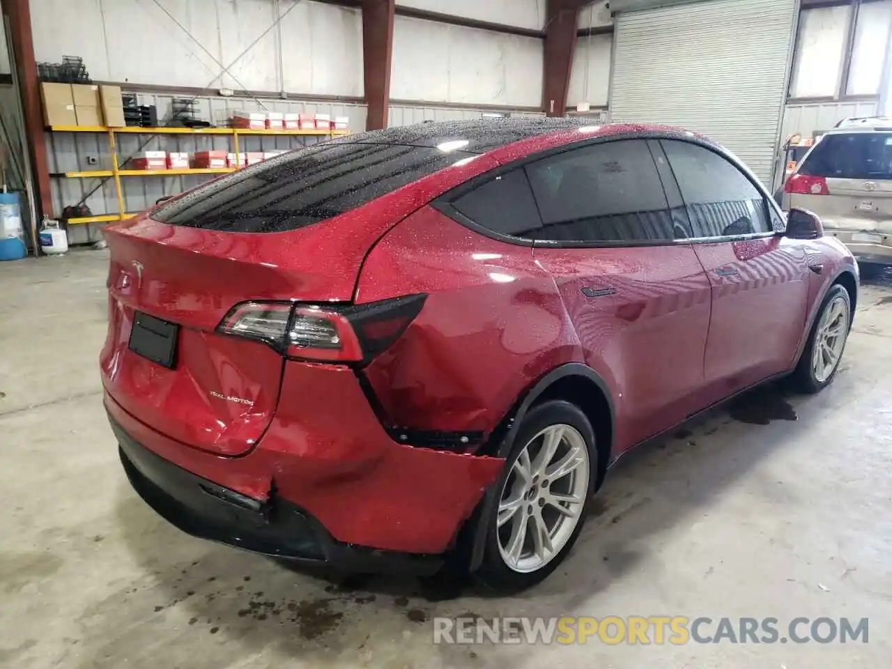 4 Photograph of a damaged car 5YJYGDEE2LF036675 TESLA MODEL Y 2020