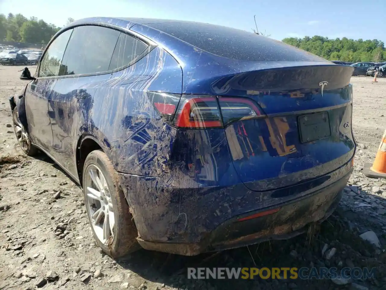 3 Photograph of a damaged car 5YJYGDEE2LF044002 TESLA MODEL Y 2020