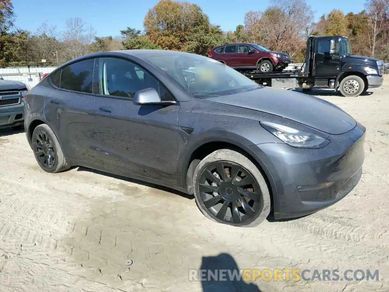 4 Photograph of a damaged car 5YJYGDEE2LF045974 TESLA MODEL Y 2020