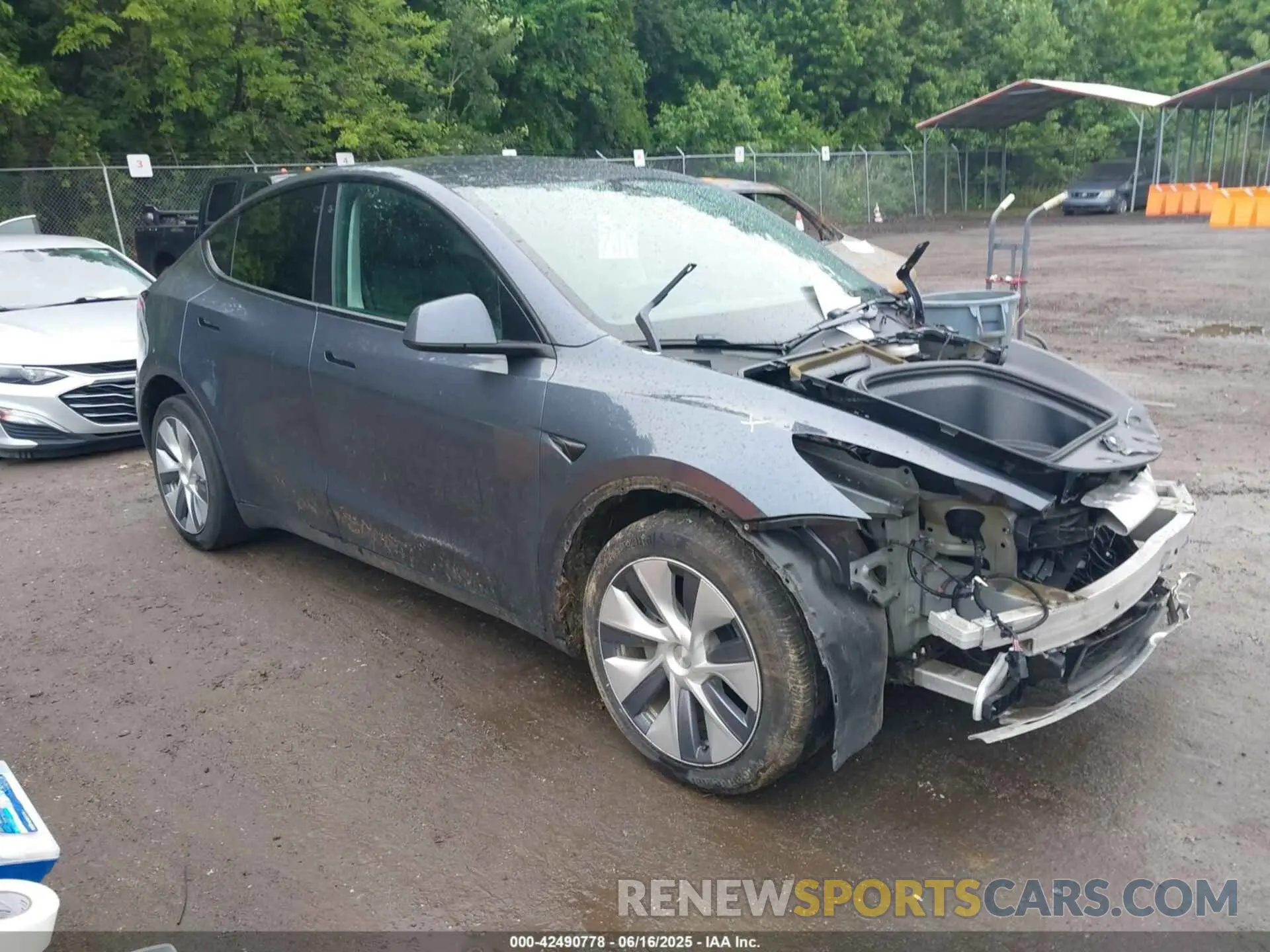 1 Photograph of a damaged car 5YJYGDEE2LF048017 TESLA MODEL Y 2020