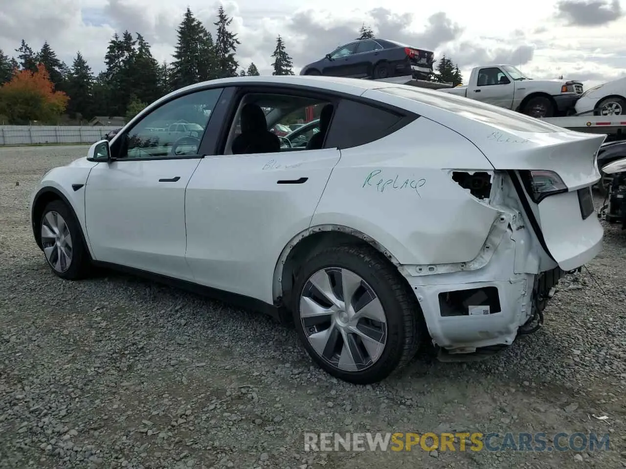 2 Photograph of a damaged car 5YJYGDEE2LF050558 TESLA MODEL Y 2020
