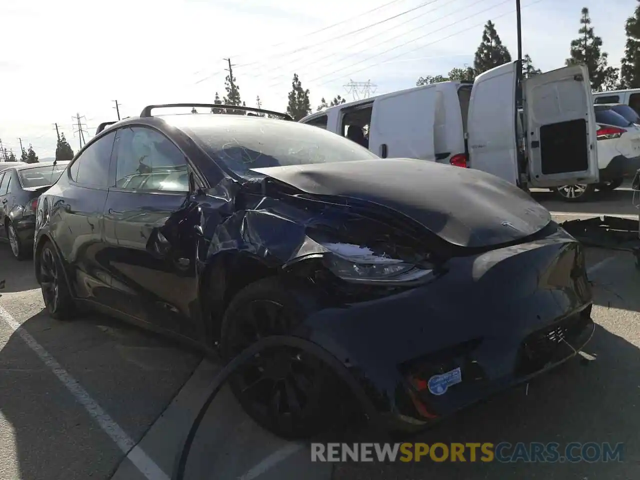 1 Photograph of a damaged car 5YJYGDEE2LF051306 TESLA MODEL Y 2020