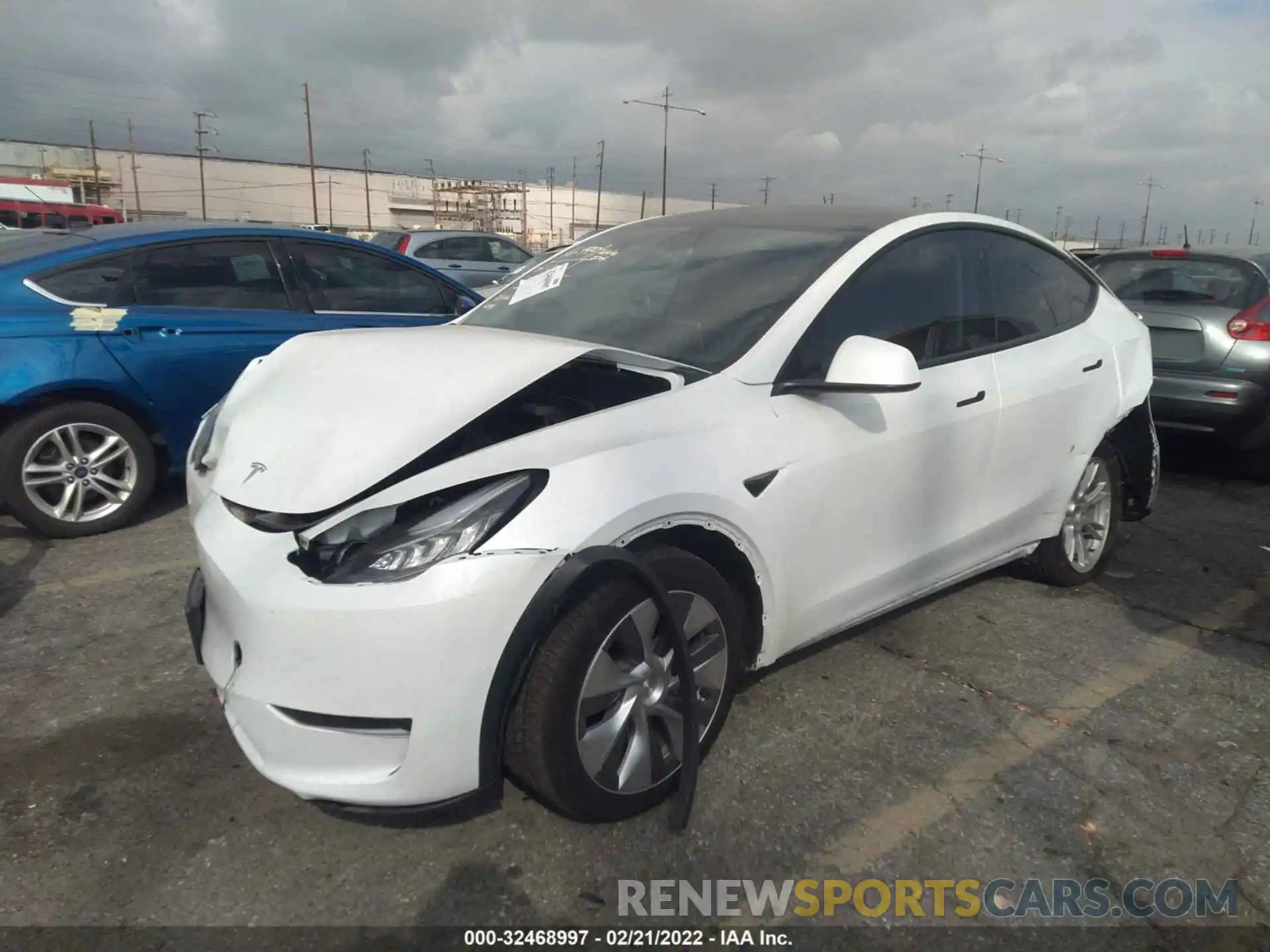 2 Photograph of a damaged car 5YJYGDEE3LF010327 TESLA MODEL Y 2020