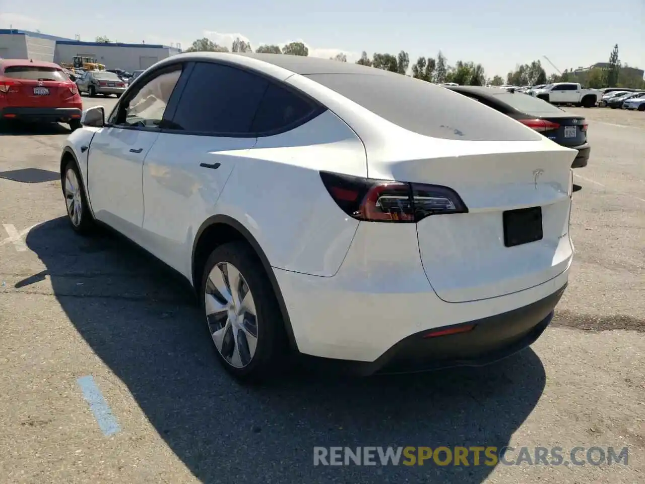 3 Photograph of a damaged car 5YJYGDEE3LF010568 TESLA MODEL Y 2020