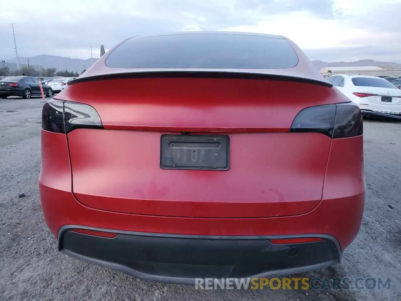 6 Photograph of a damaged car 5YJYGDEE3LF011297 TESLA MODEL Y 2020
