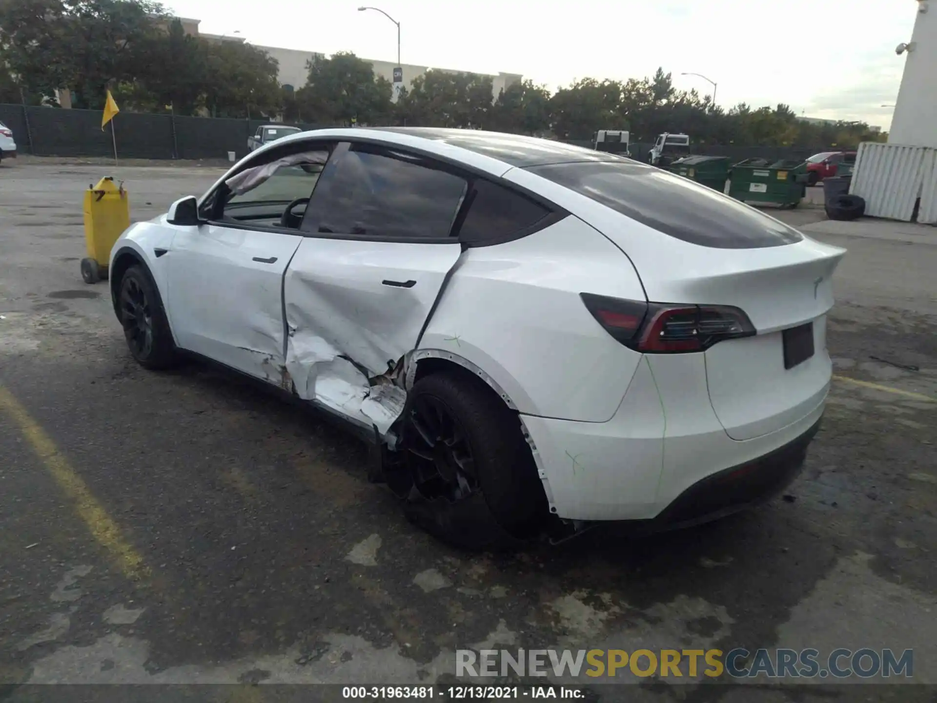 3 Photograph of a damaged car 5YJYGDEE3LF022378 TESLA MODEL Y 2020