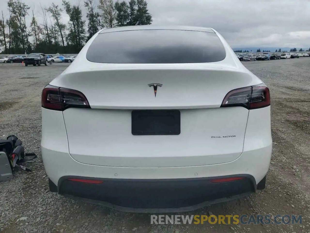 6 Photograph of a damaged car 5YJYGDEE3LF023935 TESLA MODEL Y 2020