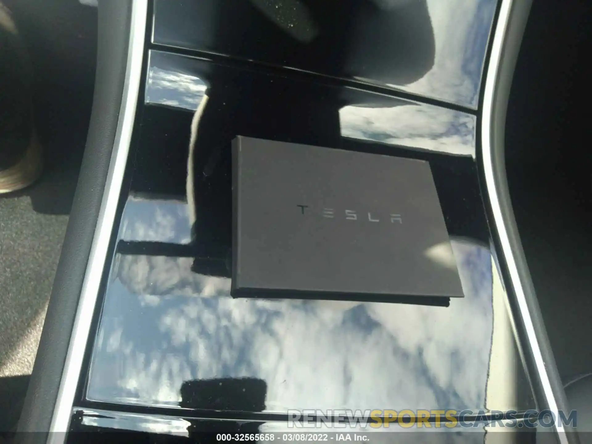 11 Photograph of a damaged car 5YJYGDEE3LF031629 TESLA MODEL Y 2020