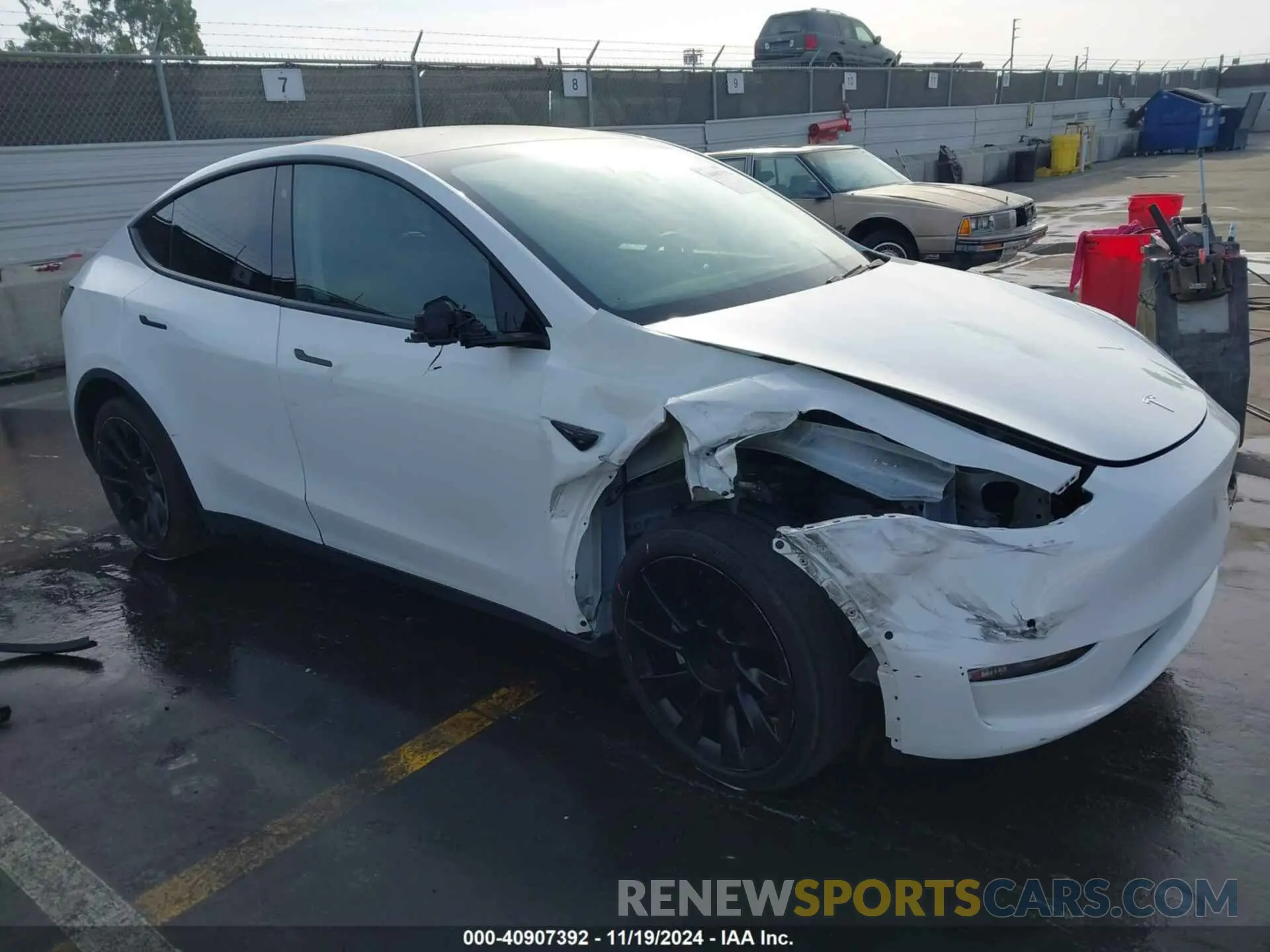 1 Photograph of a damaged car 5YJYGDEE3LF033283 TESLA MODEL Y 2020