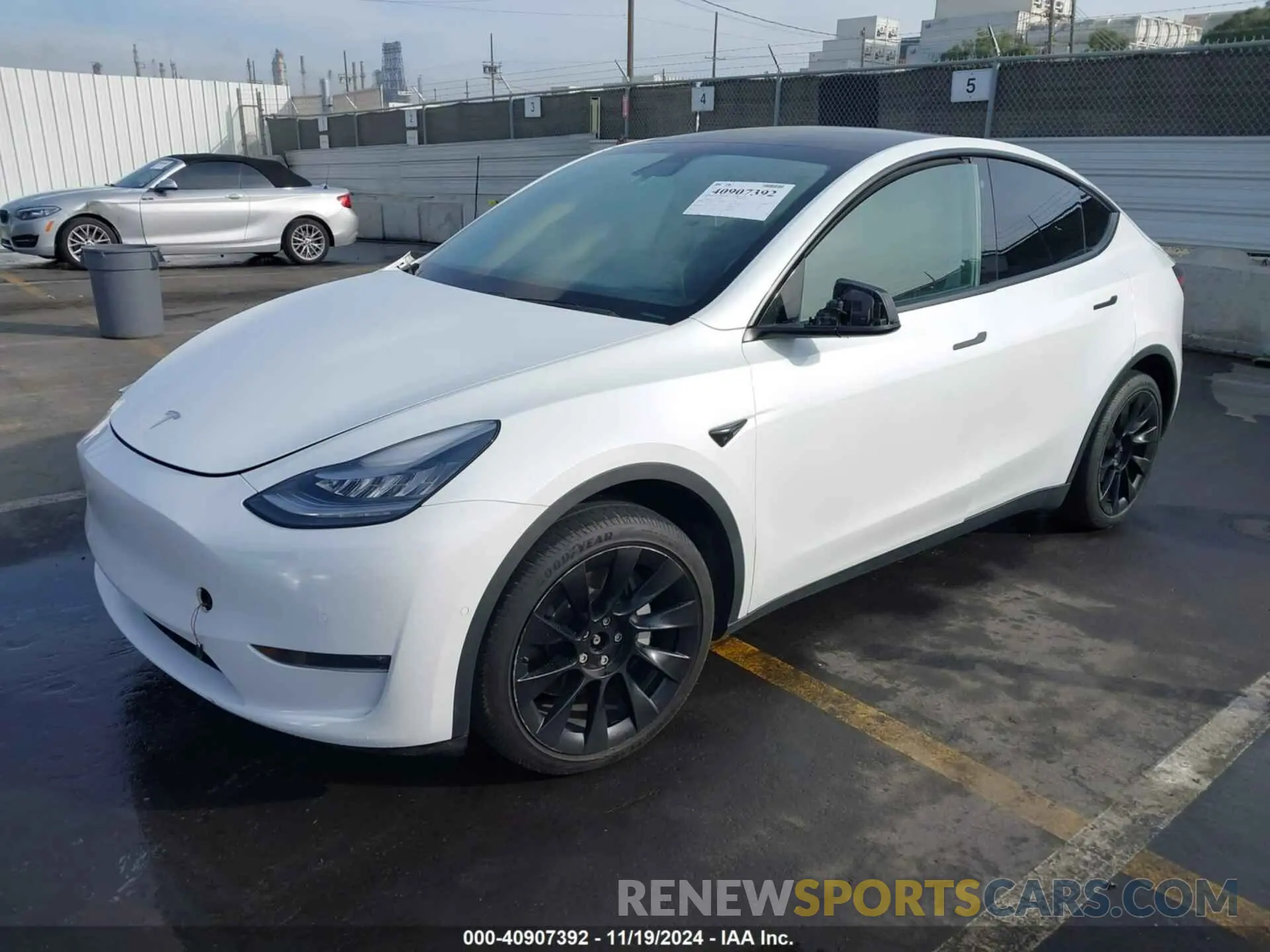 2 Photograph of a damaged car 5YJYGDEE3LF033283 TESLA MODEL Y 2020