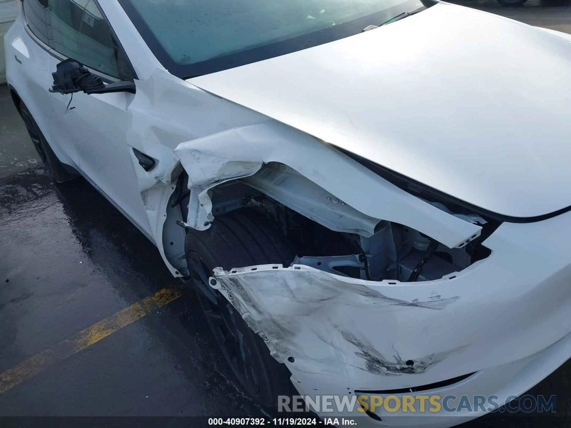 6 Photograph of a damaged car 5YJYGDEE3LF033283 TESLA MODEL Y 2020