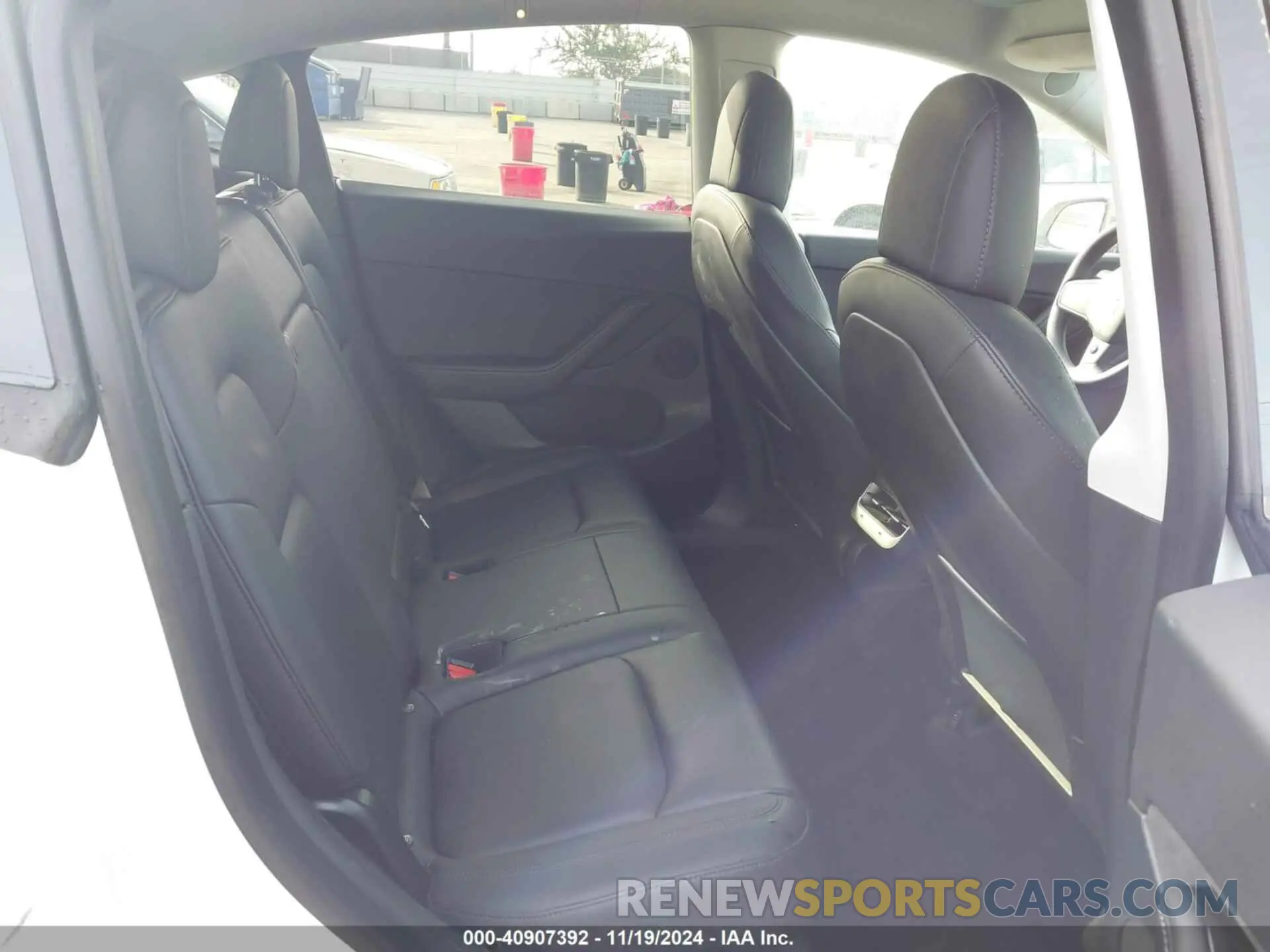 8 Photograph of a damaged car 5YJYGDEE3LF033283 TESLA MODEL Y 2020