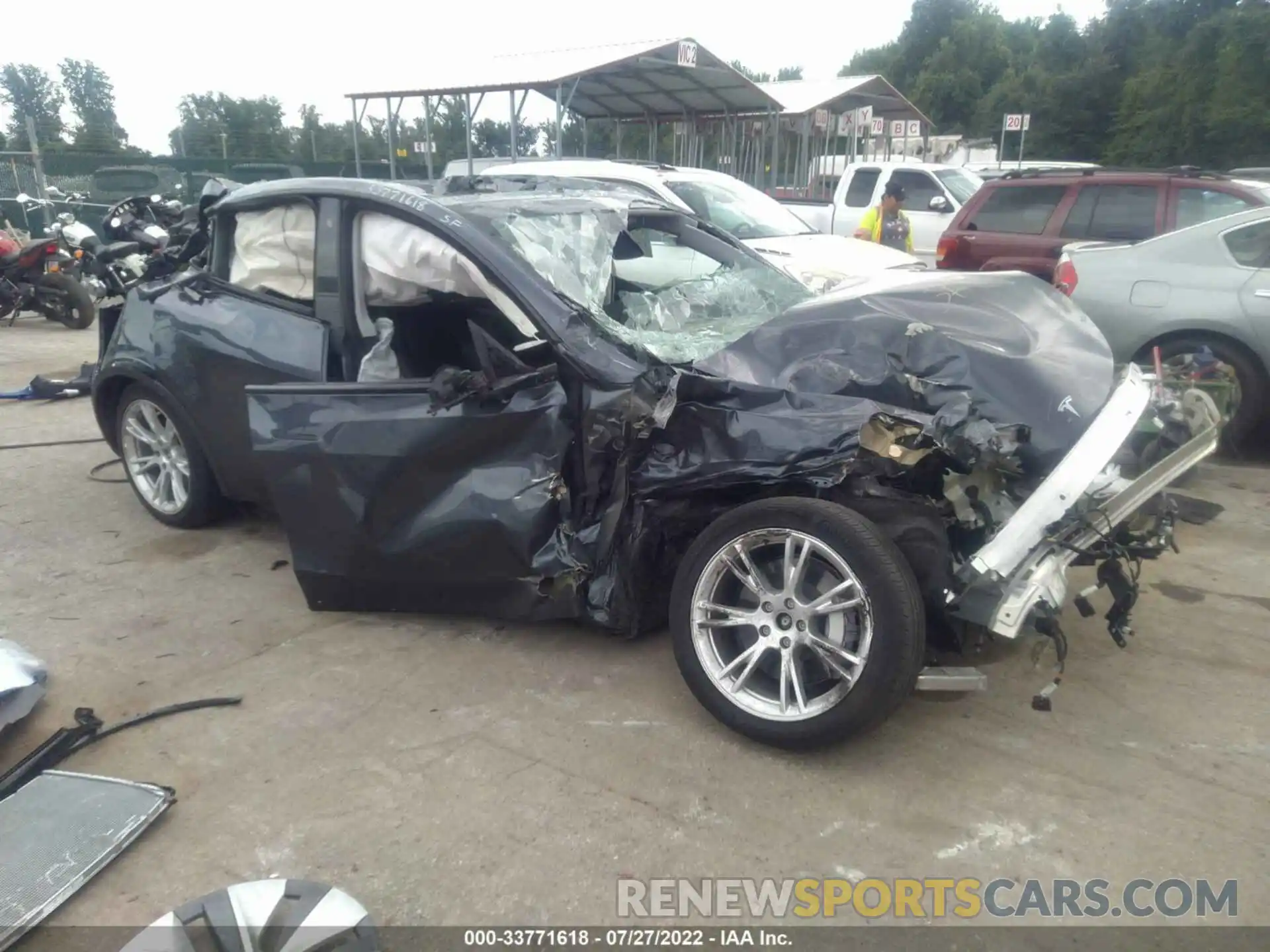 1 Photograph of a damaged car 5YJYGDEE3LF039133 TESLA MODEL Y 2020